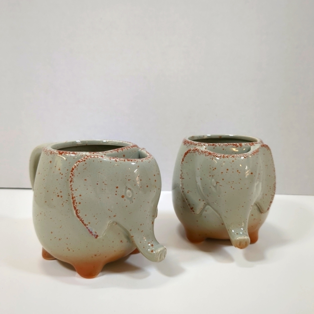 Grand Innovations Elephant Mug with tea bag holder, ( 2 mugs )